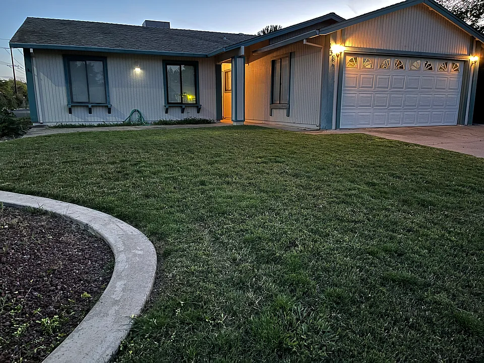 1384 Gavin Dr