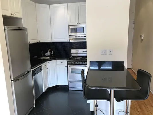 Rented by Royalty Living NYC | media 20