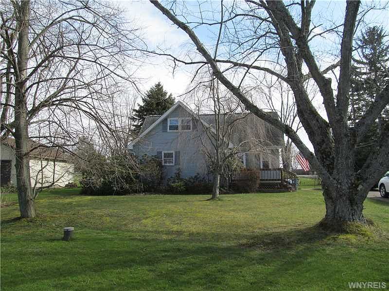 2nd image of 2499 Beverly Dr