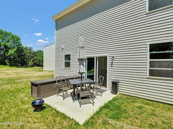 5th image of 8304 Fairmount Rd
