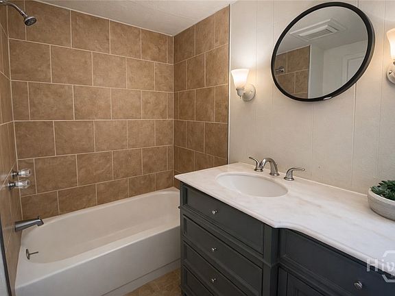 2nd image of 5013B Ogeechee Rd #10