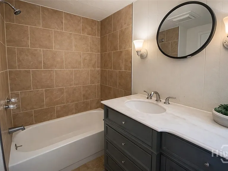 5013B Ogeechee Rd #10 — Photo 2