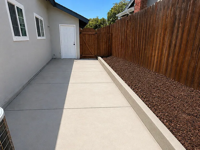 Lakewood Ave — Photo 6