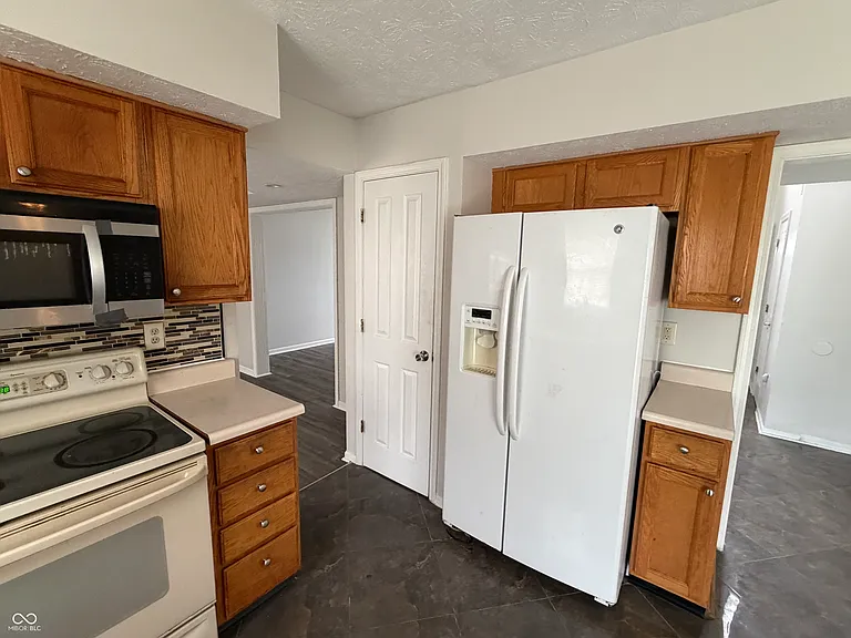 411 Garden Grace Dr — Photo 17