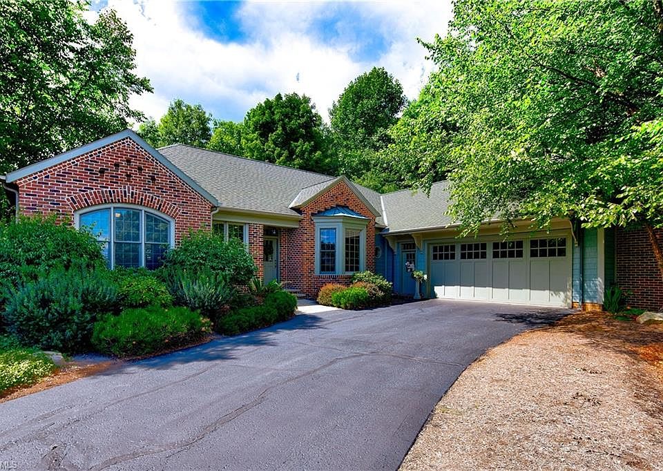1st image of 18640 Devonshire Ln