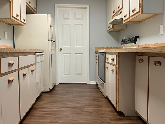 5th image of 47 Dogwood Dr APT 307