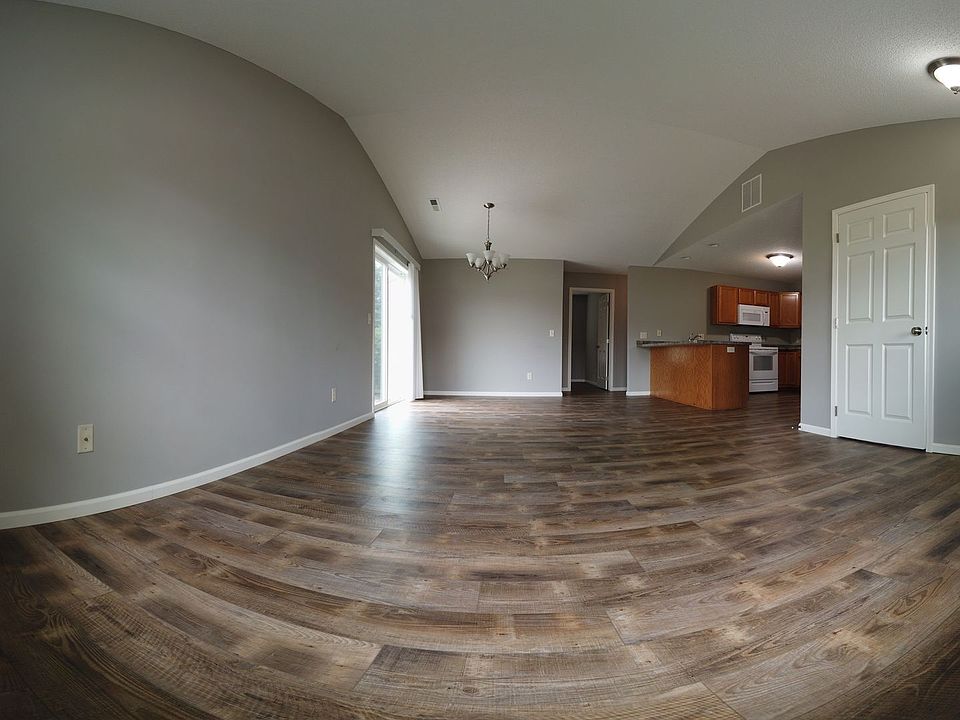 1st image of 1582A Gunston Dr