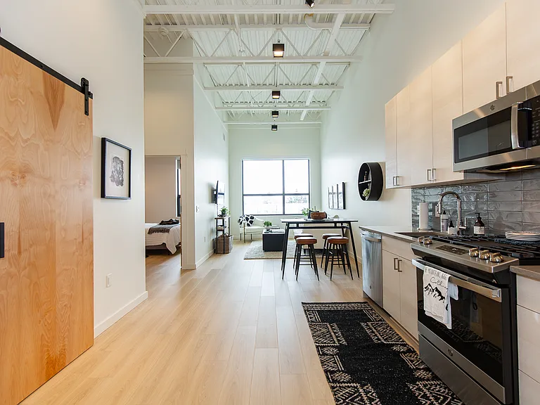 515 W Aspen St #301 — Photo 6