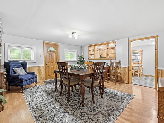 8th image of 225 Camp Horne Rd