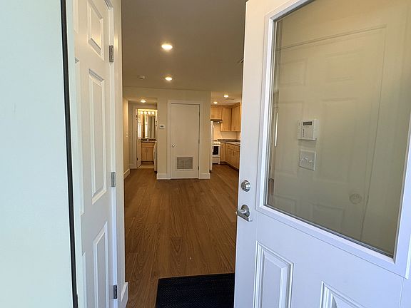 3rd image of 815 Main St #1