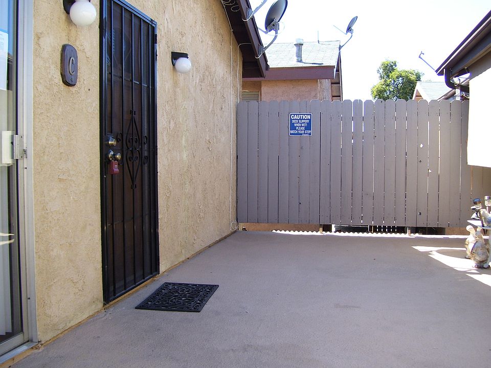 2nd image of 1115 W Bahia Ct