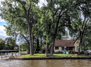 234 Eastwood Ave, Port Barrington, IL