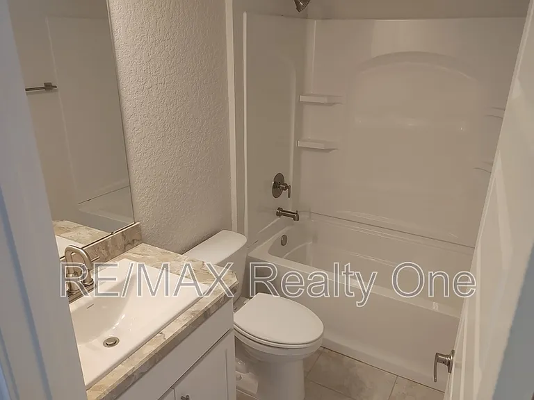 8398 N Jay Dr — Photo 15