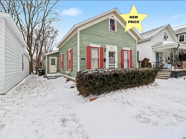 309 N Robert St, Ludington, MI 49431