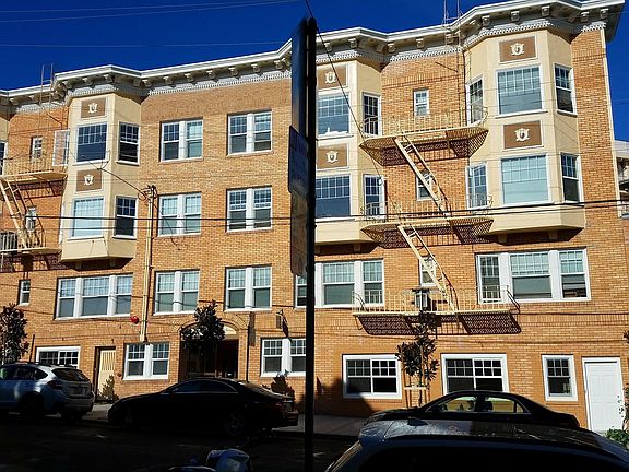 4th image of 2190 Grove St #18
