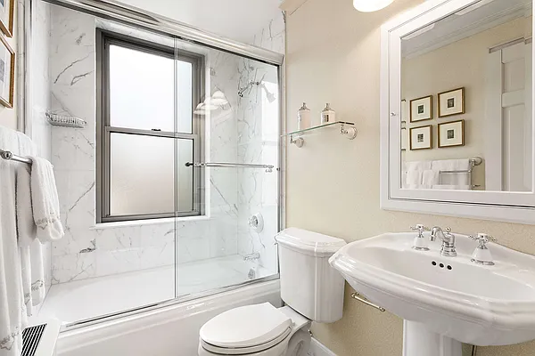 Sold by Compass | media 7