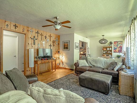 2nd image of 470 Riverside Ave