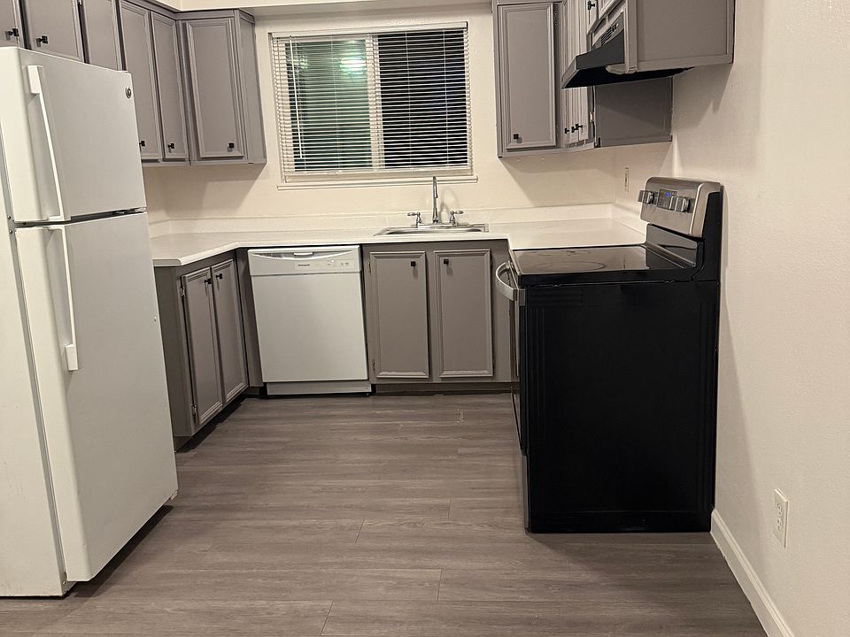 1st image of 13470 SW Allen Blvd APT 12