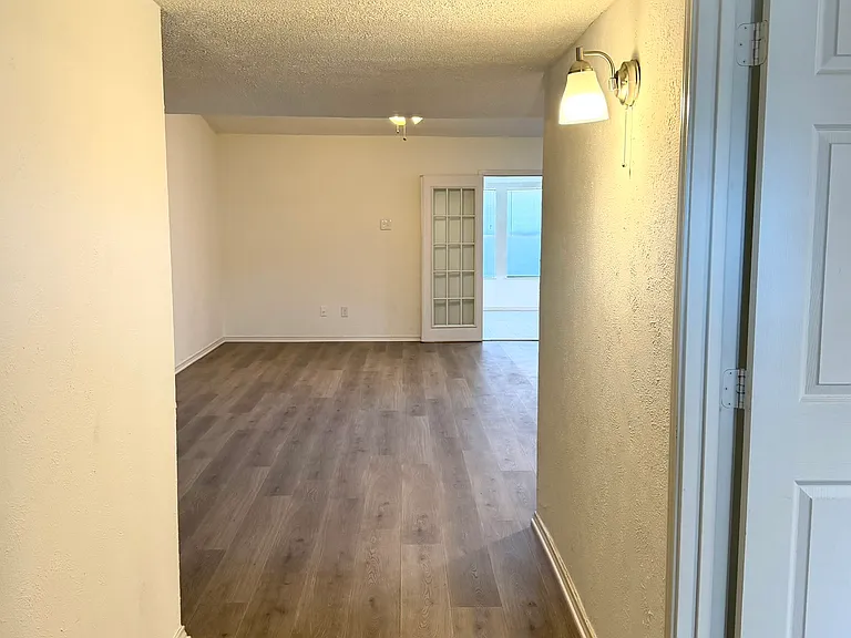 2829 Arcadia Ln — Photo 3