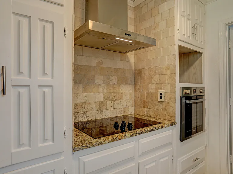 2102 Apollo Rd — Photo 5