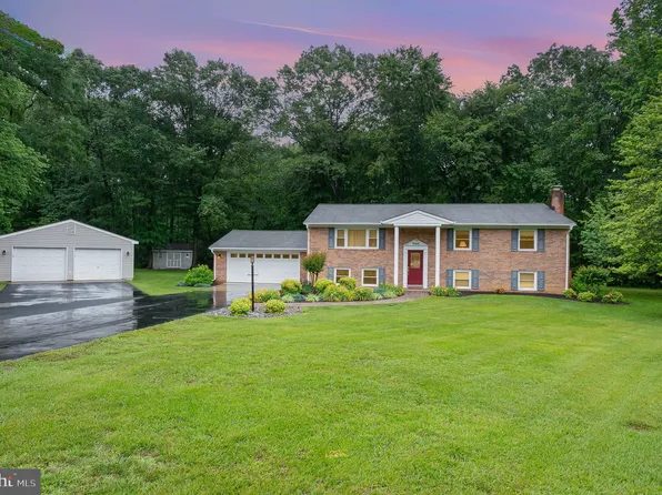 9268 East Ct, White Plains, MD 20695