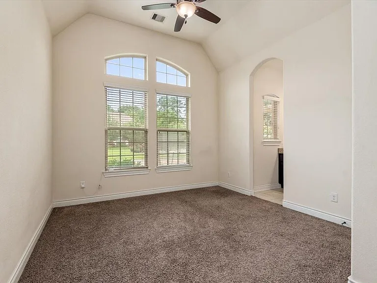 23034 Creek Park Dr — Photo 31
