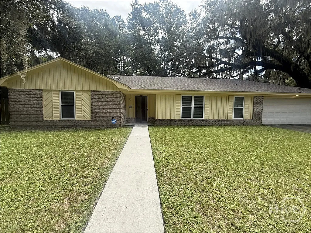 3 bed, 2.0 bath, 1691 sqft, $2,500 — Photo 1