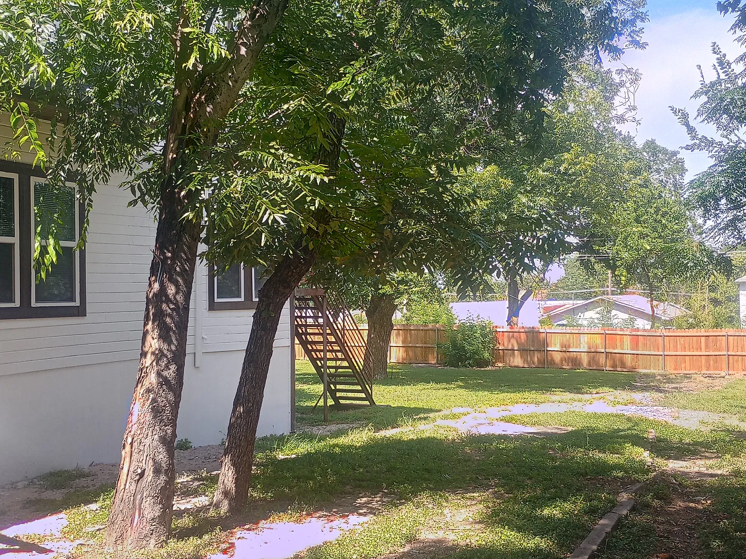 3 bed, 1670 sqft, $1,745 — Photo 3