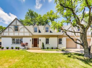 1010 Woodbine Ln, Northbrook, IL 60062