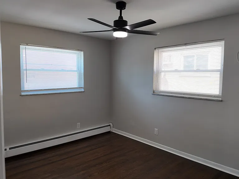 3160 Schubert Ave #2 — Photo 14