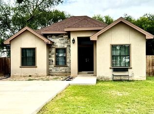 548 Third St, Quemado, TX 78877