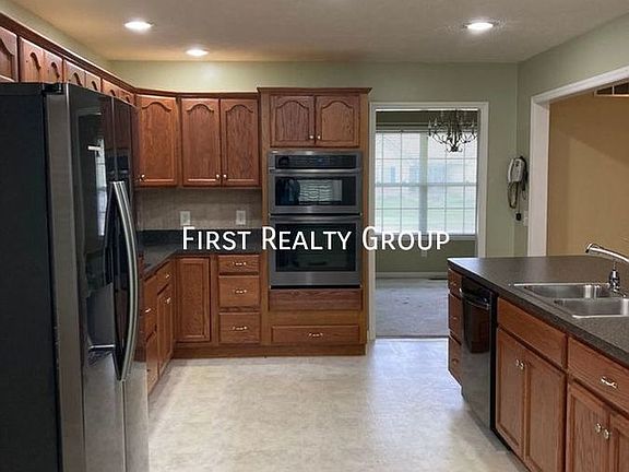 5th image of 6262 Otter Creek Dr