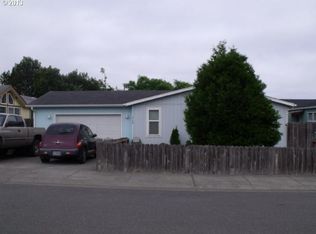 950 Stillwater Dr, Coos Bay, OR 97420