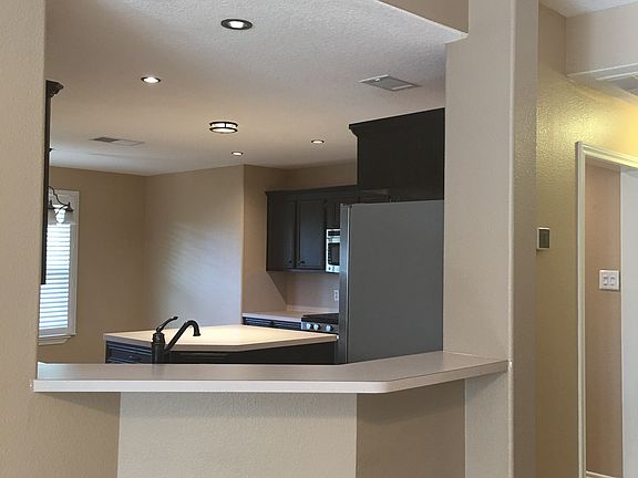 3rd image of 254 Plum Cir