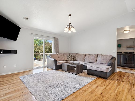 3rd image of 3639 Canterbury Ct APT 13