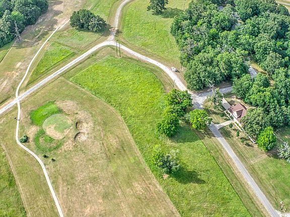 2nd image of 1 Springs Rd