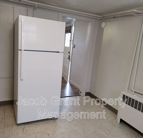 1042 S 4th Ave #B — Photo 9