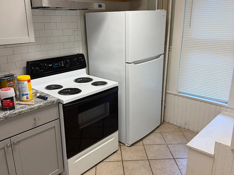305 Park Heights Ave #1 — Photo 8