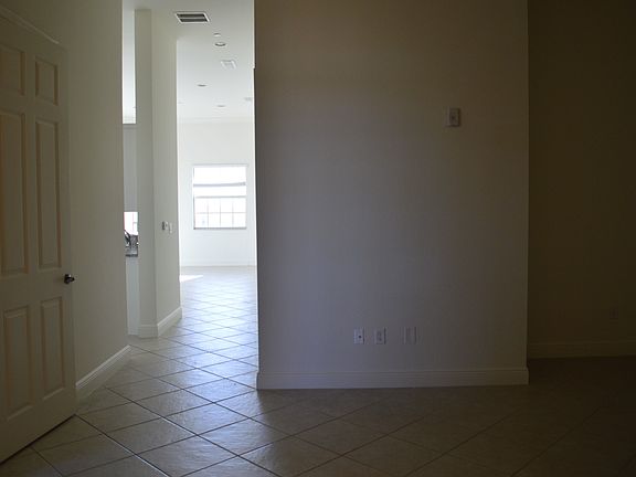 5th image of 4517 Dalmahoy Ct APT 601