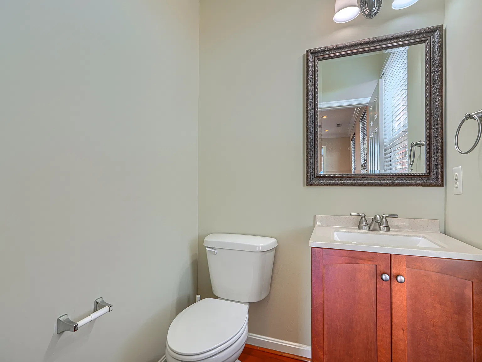 3 bed, 2.5 bath, 2025 sqft, $2,700 — Photo 4