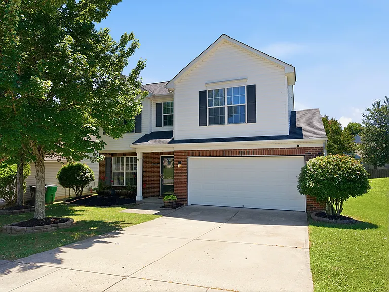 8502 Appledale Dr — Photo 1