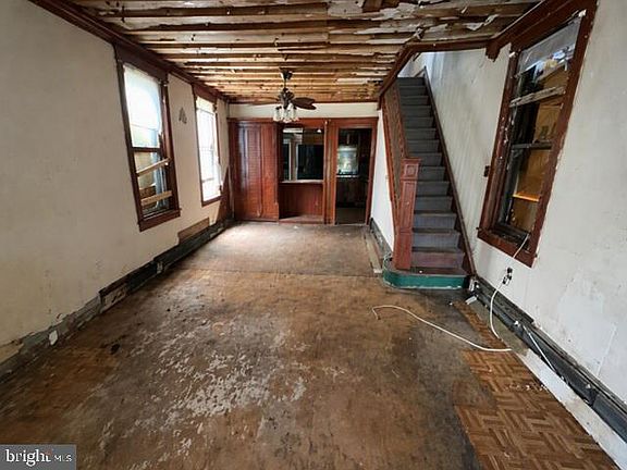 3rd image of 608 Delsea Dr