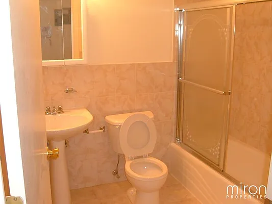 Rented by Miron Properties | media 20