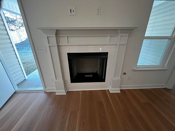 4th image of 7493 Hanford Drive