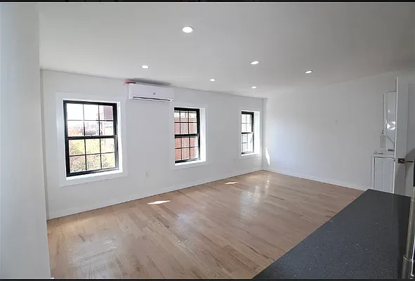 Rented by Compass | media 10