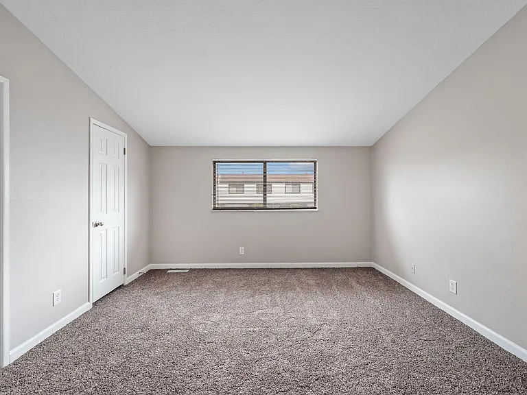 Village Square Townhomes — Photo 22