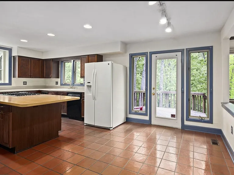 4106 Faith Ct — Photo 47