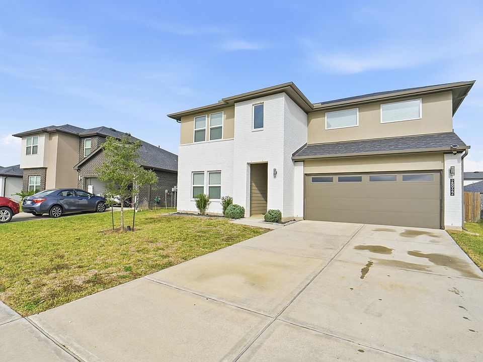 1st image of 28922 Yulee Mill Dr