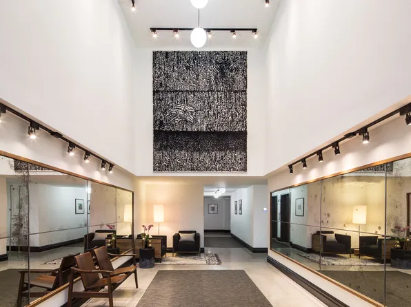 1133 Manhattan Avenue image 4 of 14