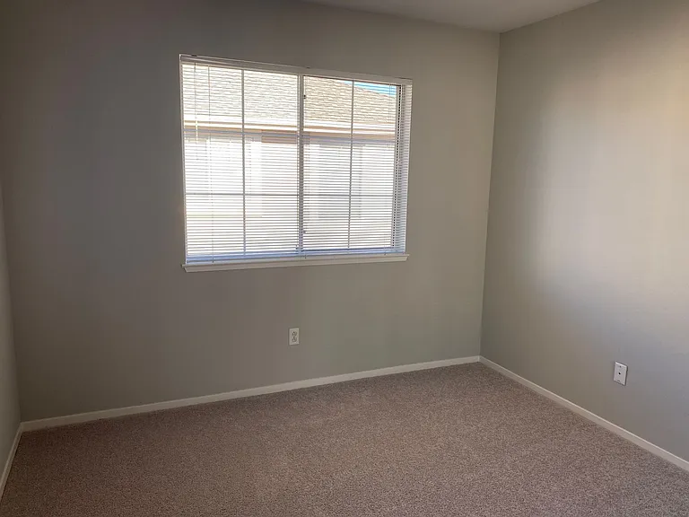 314 Ballymore Cir — Photo 8